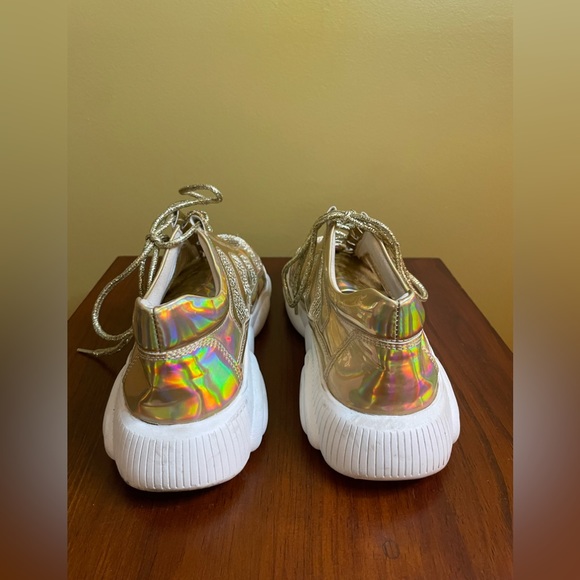 LaSheelah Gold Sneakers - Size 10 - Picture 3 of 9